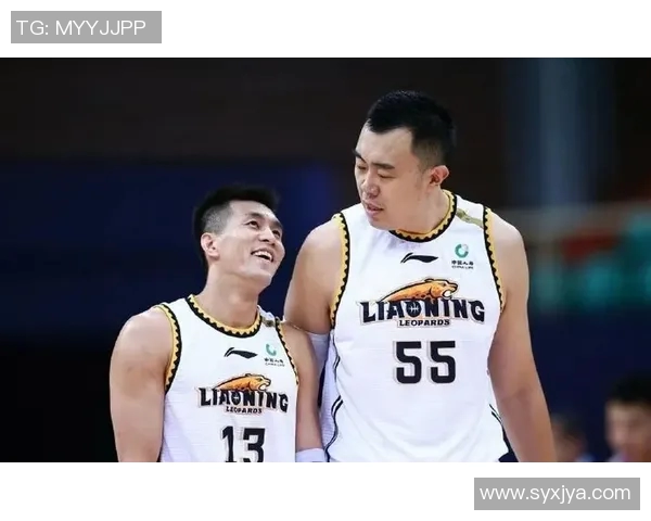 亲历郭艾伦现场风采的难忘瞬间与篮球热情的碰撞 亲历郭艾伦现场风采的难忘瞬间与篮球热情的碰撞