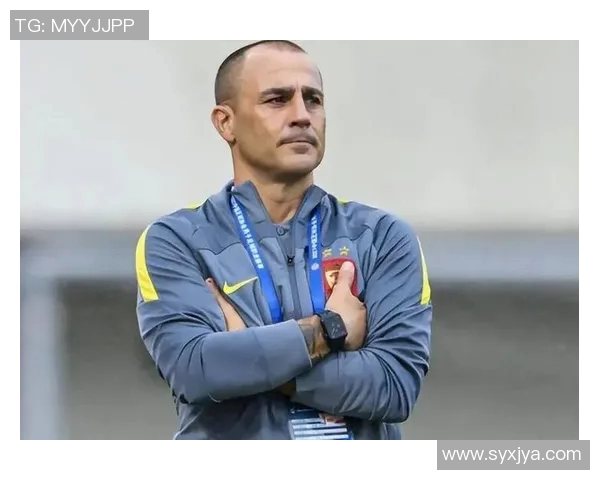 卡纳瓦罗真人帅气无比引发球迷热议颜值与实力并存的传奇球星