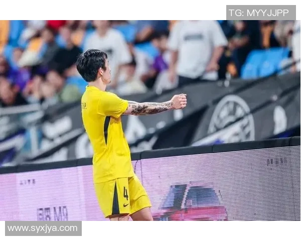 34岁国脚沦为替补经纪人深夜密会津门虎或将回归家乡球队